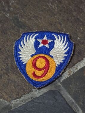 Vintage WWII/2 US Army Air Corps 9th Air Force patch.